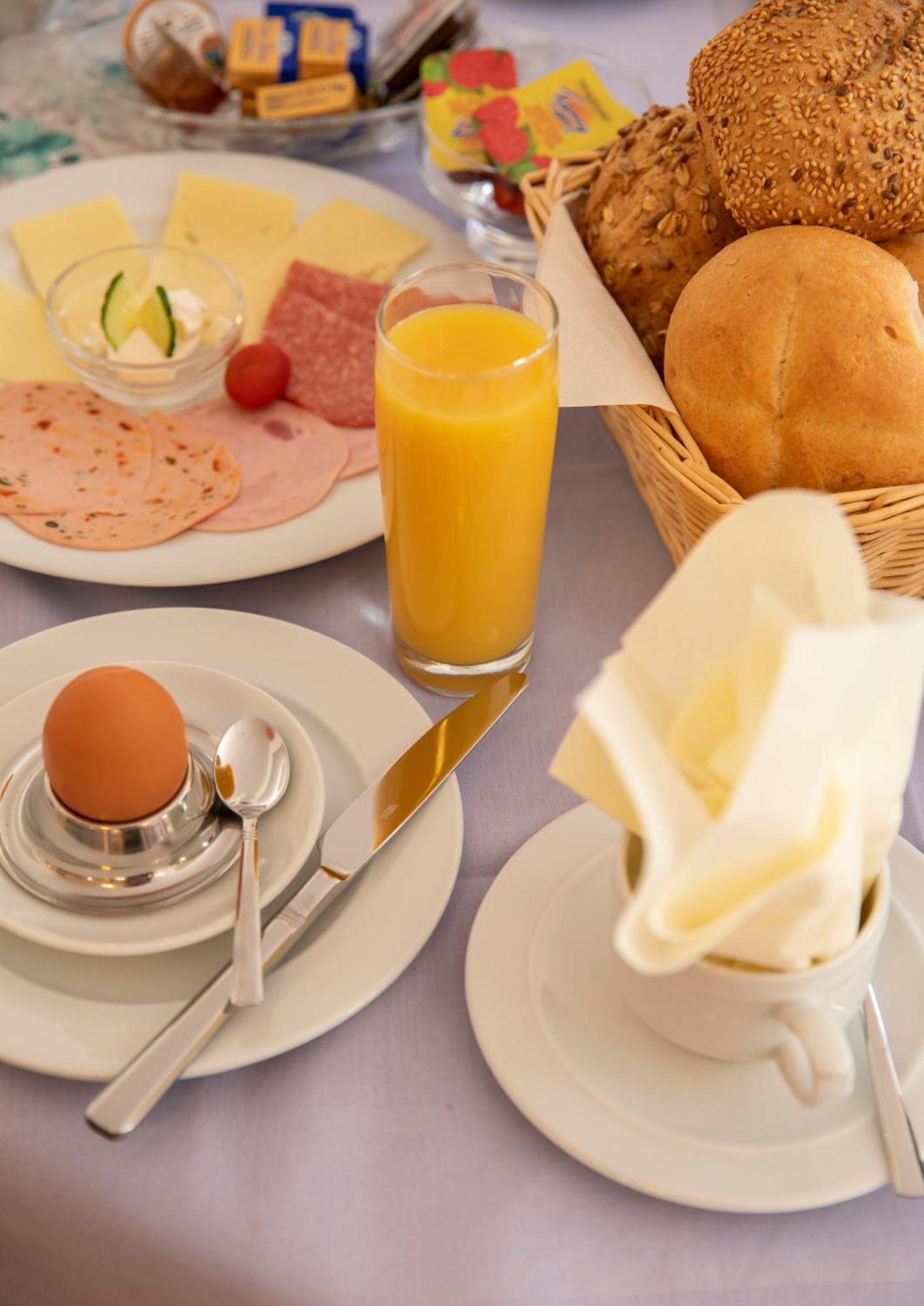 Pension Demmel, Bed & Breakfast Bruckmühl Eksteriør bilde
